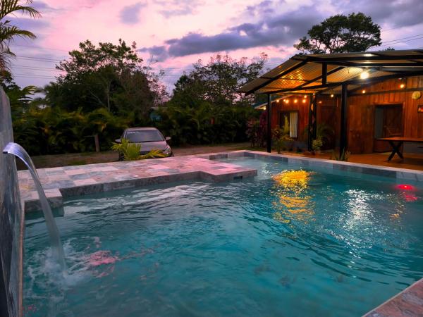 Villa Libu, Private Pond & Pool, 20min Fortuna, Rezervasyon  Angeles Havuzlu Oteller, Yüzme Havuzu