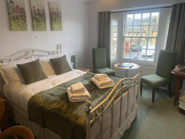 The Phelips Arms, Rezervasyon  Montacute Somerset