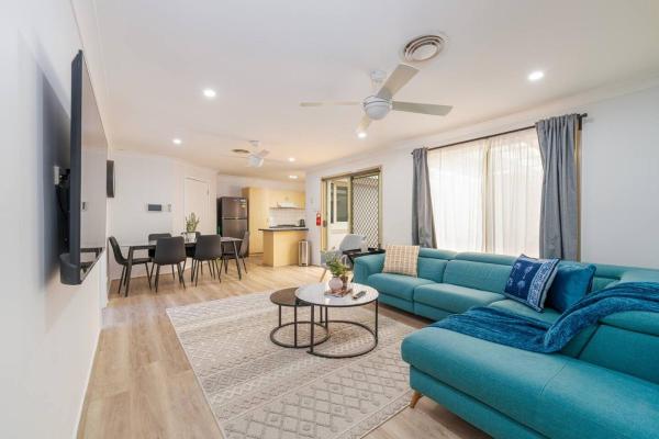 3BR Guesthouse w Sunroom Near Stanhope Leisure, Rezervasyon  Glenwood New South Wales