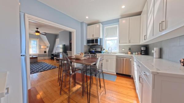 Brookline Village 2-Bed Near Longwood, MBTA, WD, Rezervasyon  Brooklyn Boston