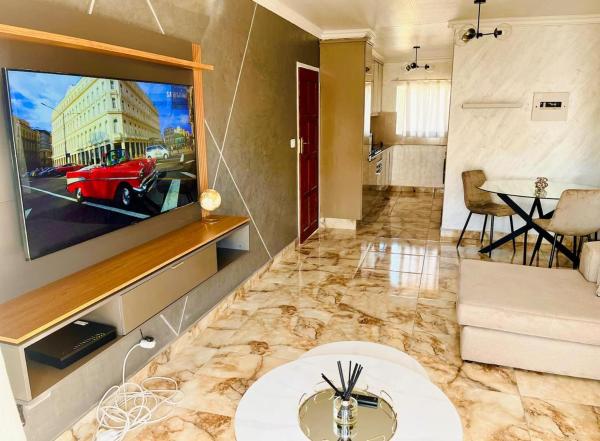 Newly Restored Trio Apartment, Rezervasyon Daire Pretoria Pretoria