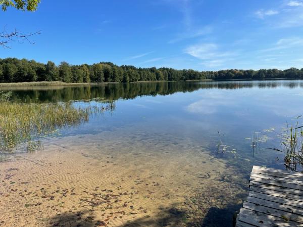 Kameralne domki na Mazurach, Rezervasyon  Warmia-Masuria. otoparklı oteller, Otopark