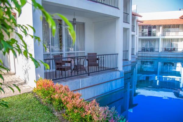 The Covanro Airport Hotel - Katunayake, Rezervasyon Otel Veyangoda Gampaha District
