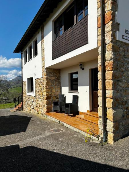 Casa de Aldea La Maestra, Rezervasyon  Arriondas 