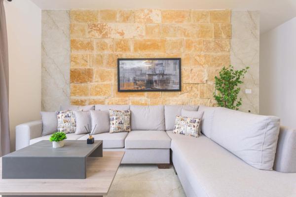 Glow - Stylish Apartments & Rooftops in Batroun, Rezervasyon Daire Kubbā 