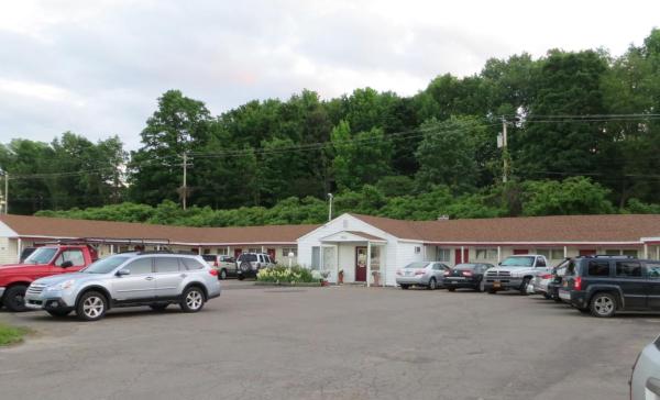 Cortland Motel, Rezervasyon Motel McGraw New York State