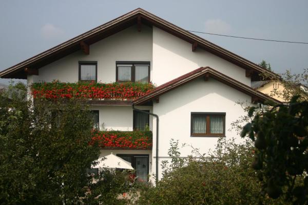 Haus Stuttgart, Rezervasyon Bed and Breakfast Mauerkirchen 